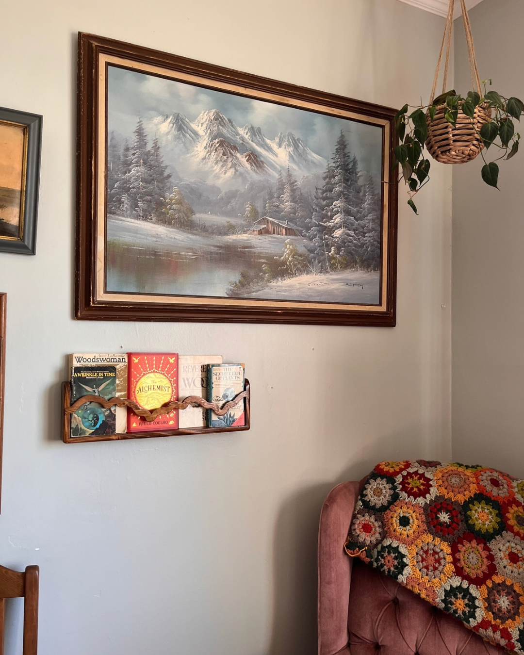 Front Facing Bookshelf with River Accent