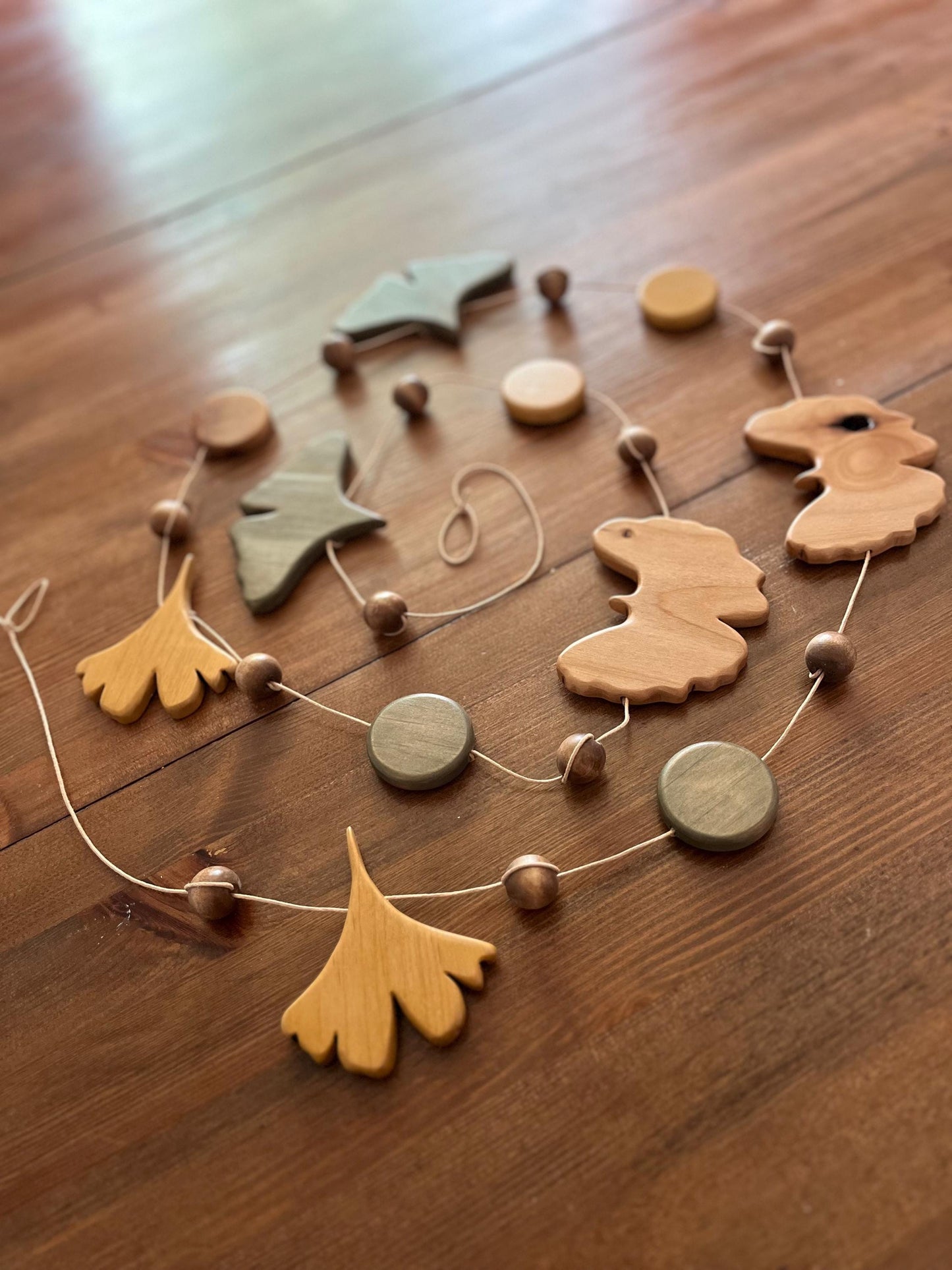 Ginkgo Wooden Leaf Garland